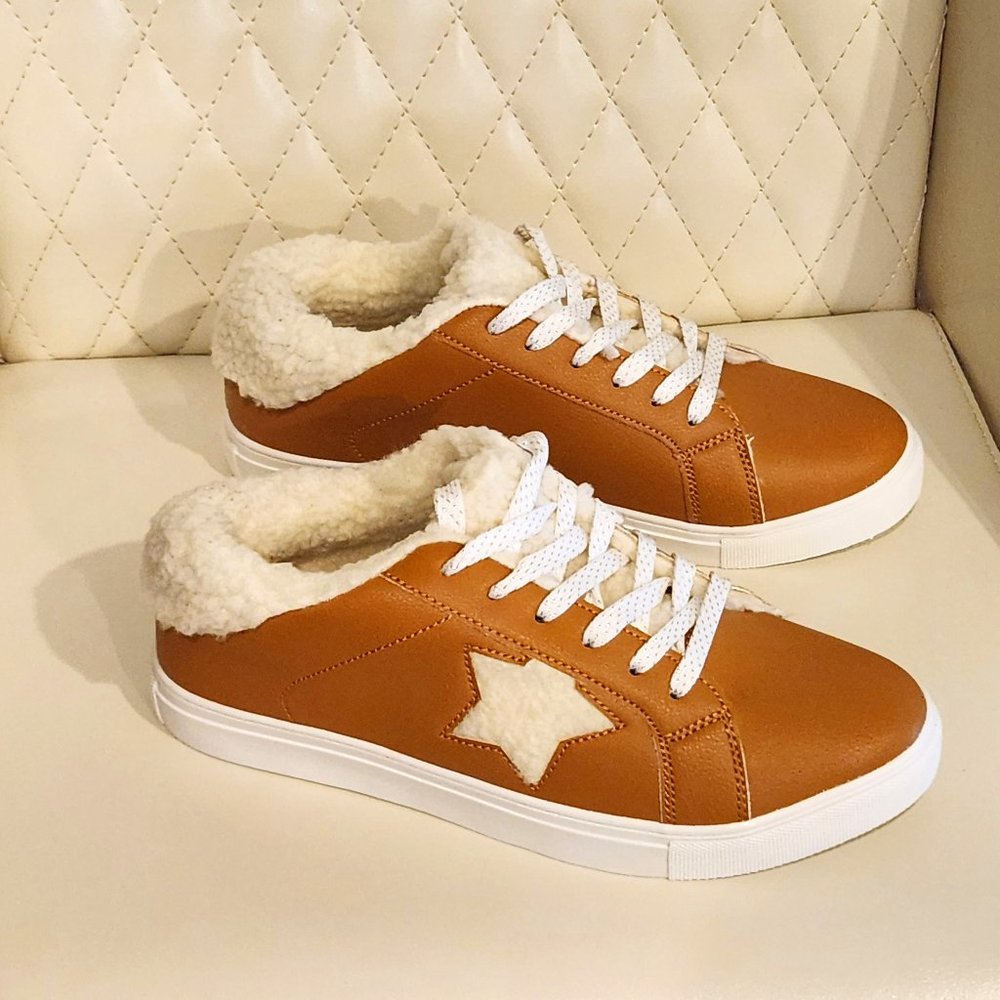 Women's Portland Brown Sneakers- white/gold laces . Sz 9. Excellent Condition - Picture 2 of 14
